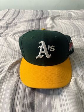 New Era Dark Green and White 59FIFTY Fitted Cap